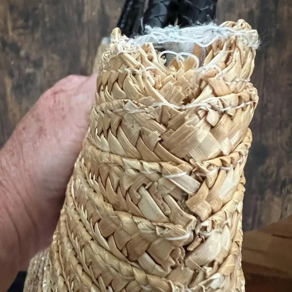 Straw shoulder handbag with starfish accent - Picture 15 of 15